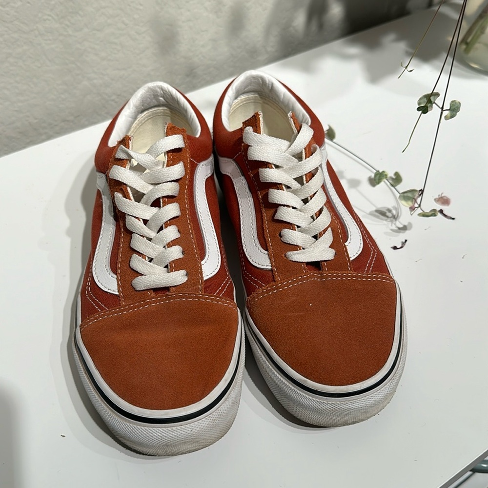 Brown Vans Old Schools (Size 7.5)